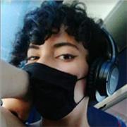 Hola! Soy una chica con el C2 de inglés. Soy bilingüe gracias a mi hermana que es inglesa. Le daba clases a mis compañeros así que tengo experiencia, y os puedo ofrecer clases buenas y económicas, con horario totalmente flexible, si os interesa mi número